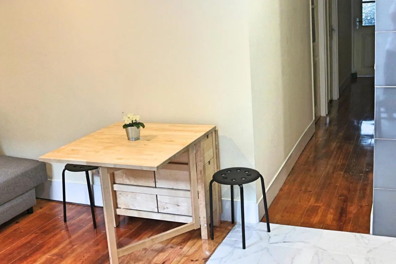 ליסבון Graca Family Apartment