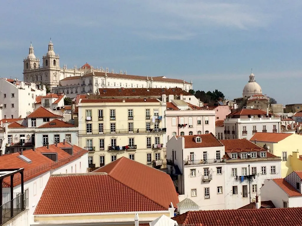 Graca Family Apartment Lisbon